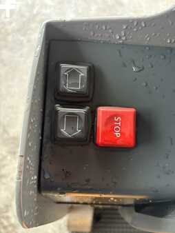 Chariots tracteurs 2019  Jungheinrich EZS130 (12)