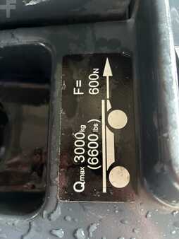 Chariots tracteurs 2019  Jungheinrich EZS130 (10)