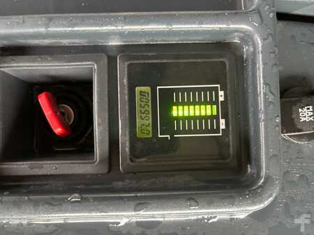 Chariots tracteurs 2019  Jungheinrich EZS130 (14)