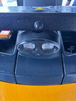 Chariots tracteurs 2019  Jungheinrich EZS130 (9)