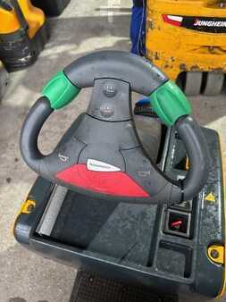 Chariots tracteurs 2015  Jungheinrich EZS130 (5)