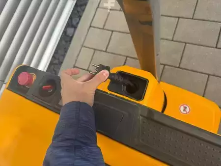 Electric Pallet Trucks 2018  Jungheinrich EJE 116 (9)