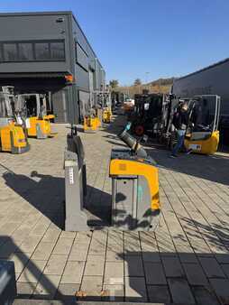 Schlepper 2019  Jungheinrich EZS130 Li-Ion (1)