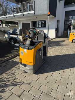 Schlepper 2019  Jungheinrich EZS130 Li-Ion (4)