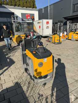 Schlepper 2019  Jungheinrich EZS130 Li-Ion (5)