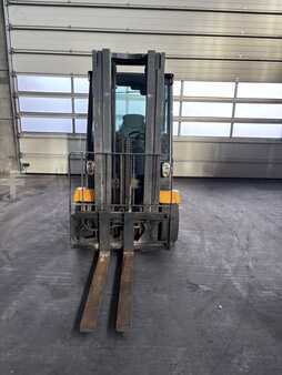 Treibgasstapler  Jungheinrich TFG 425 S (7)