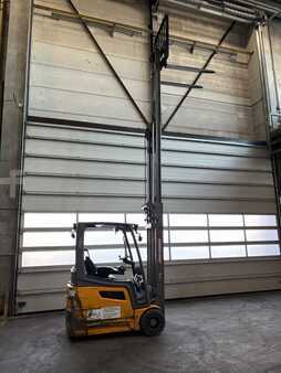 Elektro tříkolové VZV 2020  Jungheinrich EFG218K (3)