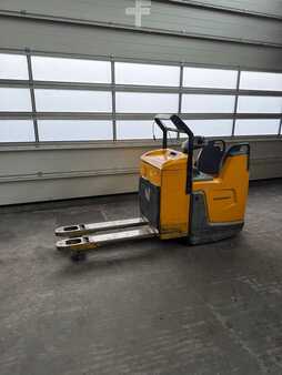 Låglyftare El 2022  Jungheinrich ERE 225 (2)