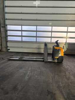 Horizontális komissiózó 2016  Jungheinrich ECE 225 (1)