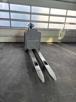 Horizontális komissiózó 2016  Jungheinrich ECE 225 (11)