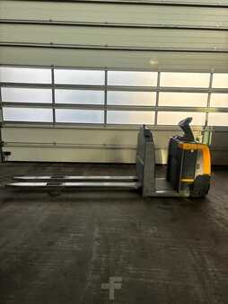 Horizontális komissiózó 2016  Jungheinrich ECE 225 (3)