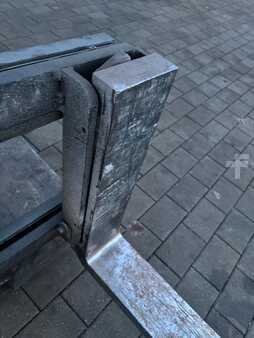 4 vejs reachtruck 2017  Jungheinrich ETV-Q 25 neue Batterie (10)