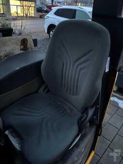 4 vejs reachtruck 2017  Jungheinrich ETV-Q 25 neue Batterie (12)