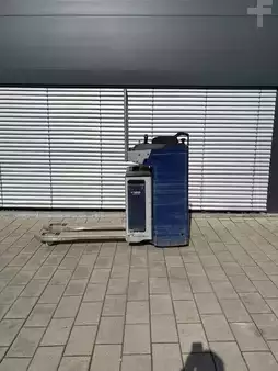 Transpallet elettrici uomo seduto 2018  Still FXH20 (1)