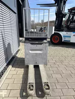 Transpallet elettrici uomo seduto 2018  Still FXH20 (14)