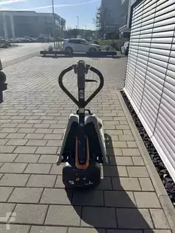 Transpaleta eléctrica 2023  Still ECH12C (6)