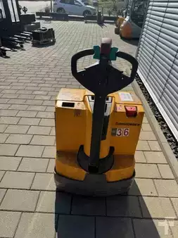 Transpallet elettrici 2017  Jungheinrich EJE 220 (5)
