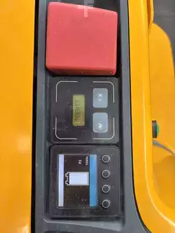 Ruční vysokozdvižný vozík 2018  Jungheinrich EJC 110 Li-Lion (8)