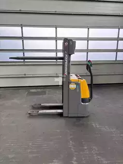 Stapelaars 2018  Jungheinrich EJC 110 Li-Lion (2)