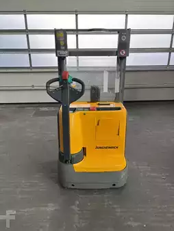 Ruční vysokozdvižný vozík 2018  Jungheinrich EJC 110 Li-Lion (4)