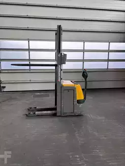 Apilador eléctrico 2018  Jungheinrich EJC 212 (2)