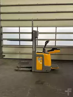 Apilador eléctrico 2017  Jungheinrich ERC 216 (3)