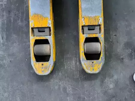 Nízkozdvižný vozík 2020  Jungheinrich ERE 120 (3)