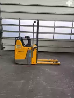 Nízkozdvižný vozík 2018  Jungheinrich ERE 120 (1)