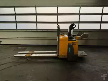 Transpalettes électriques 2019  Jungheinrich ERE 120 --> Gabellänge 1800 mm!! (3)