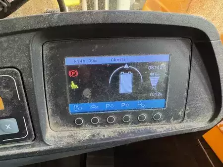 Eléctrica de 3 ruedas 2019  Jungheinrich EFG 218K (1)