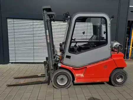 Gas gaffeltruck 2002  BT CBG 2.5 (1)