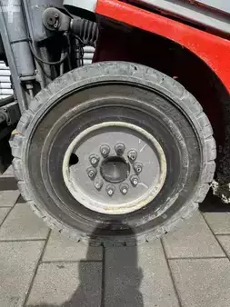 Gas gaffeltruck 2002  BT CBG 2.5 (15)