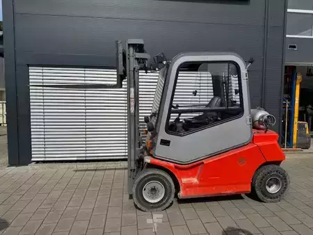 Gas gaffeltruck 2002  BT CBG 2.5 (2)