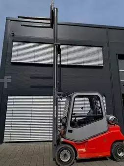 Gas gaffeltruck 2002  BT CBG 2.5 (3)