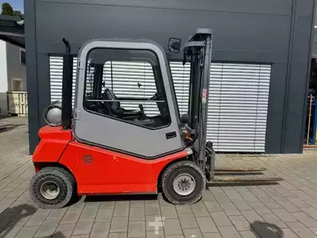 Gas gaffeltruck 2002  BT CBG 2.5 (4)