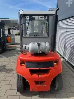 Gas gaffeltruck 2002  BT CBG 2.5 (6)