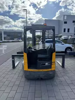 Négyutas tolóoszlopos targonca 2014  Jungheinrich ETV Q 20 (1)