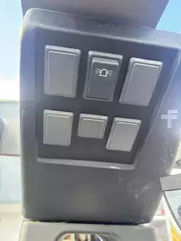 Négyutas tolóoszlopos targonca 2014  Jungheinrich ETV Q 20 (11)