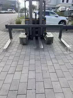 Négyutas tolóoszlopos targonca 2014  Jungheinrich ETV Q 20 (18)