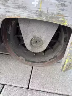 Négyutas tolóoszlopos targonca 2014  Jungheinrich ETV Q 20 (20)