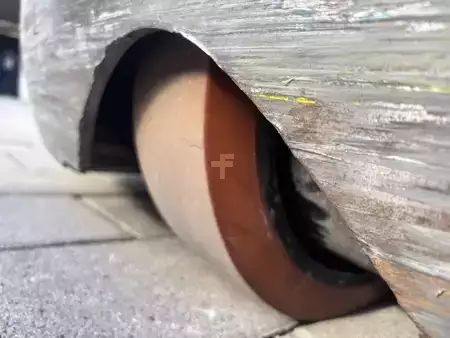 Négyutas tolóoszlopos targonca 2014  Jungheinrich ETV Q 20 (22)