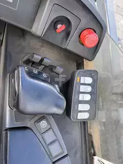 Négyutas tolóoszlopos targonca 2014  Jungheinrich ETV Q 20 (8)