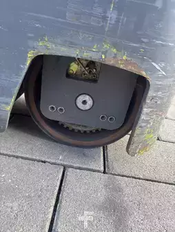 Négyutas tolóoszlopos targonca 2014  Jungheinrich ETV Q 20 (13)