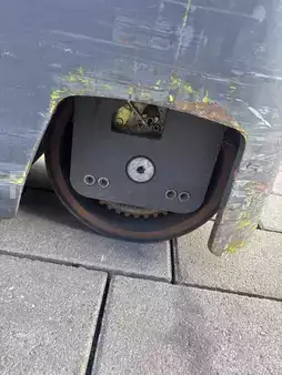 Négyutas tolóoszlopos targonca 2014  Jungheinrich ETV Q 20 (14)