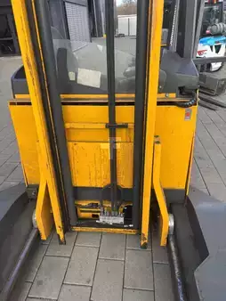 Négyutas tolóoszlopos targonca 2014  Jungheinrich ETV Q 20 (15)