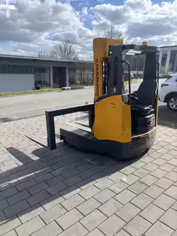 Négyutas tolóoszlopos targonca 2014  Jungheinrich ETV Q 20 (2)