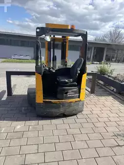 Négyutas tolóoszlopos targonca 2014  Jungheinrich ETV Q 20 (3)