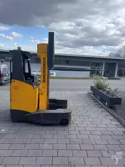 Négyutas tolóoszlopos targonca 2014  Jungheinrich ETV Q 20 (5)