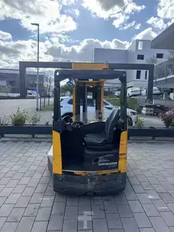 Négyutas tolóoszlopos targonca 2014  Jungheinrich ETV Q 20 (6)