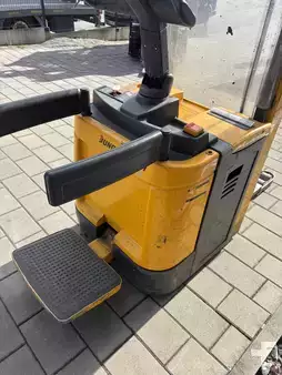 Hochhubwagen 2011  Jungheinrich ERC 214 (5)